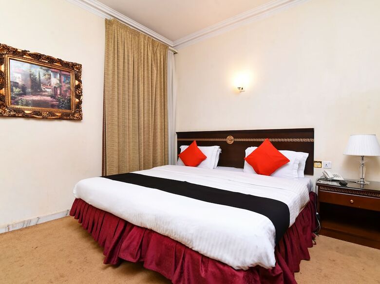 Capital O 419 Al Safeer Hotel