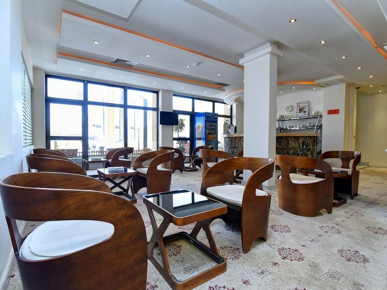 Capital O 419 Al Safeer Hotel