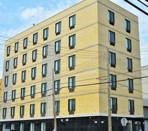 Voyage Hotel