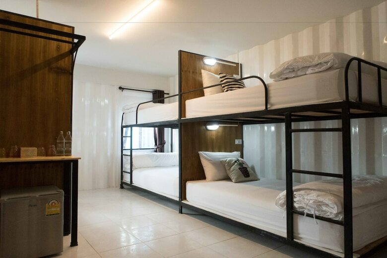 Qbix Hotel