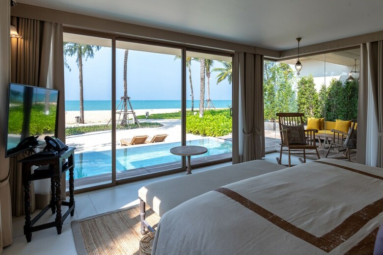 Hotel Devasom Khao Lak Beach Resort & Villas