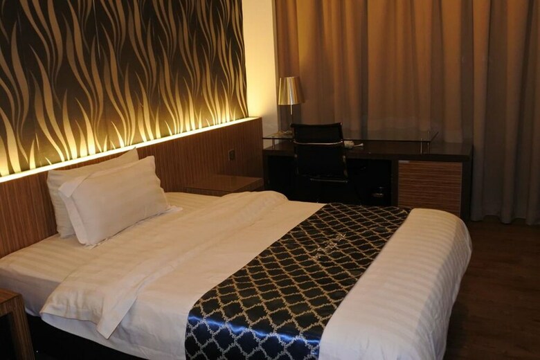 Hotel New World Motel