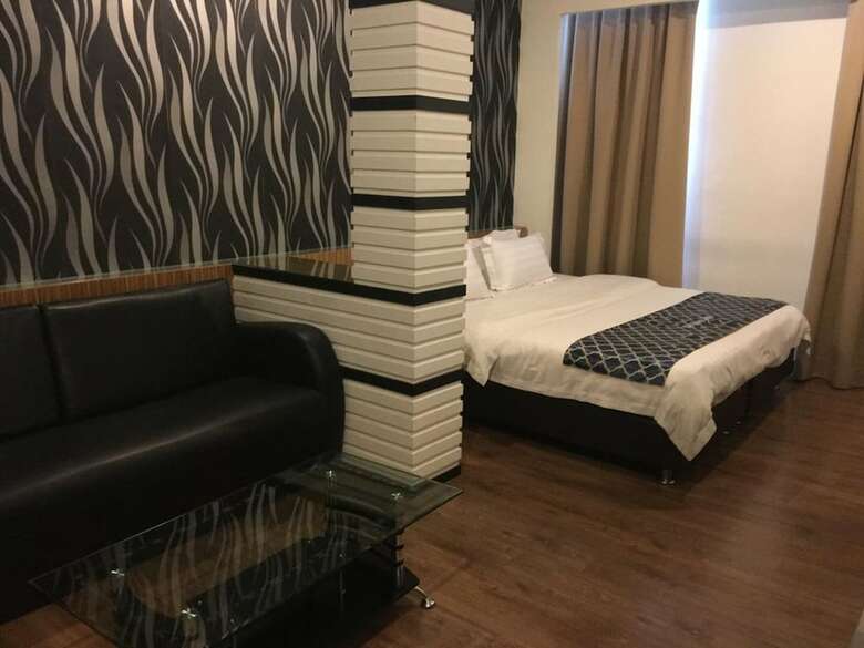 Hotel New World Motel