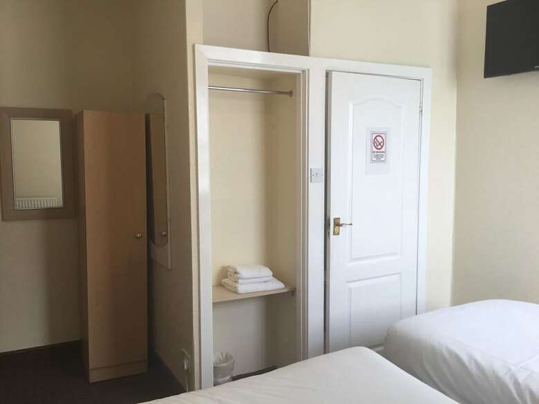 Hotel Shore Stay Guest House