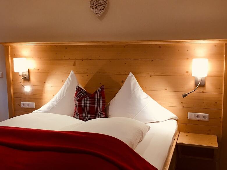 Schwarzwald- Hotel Kr�utle