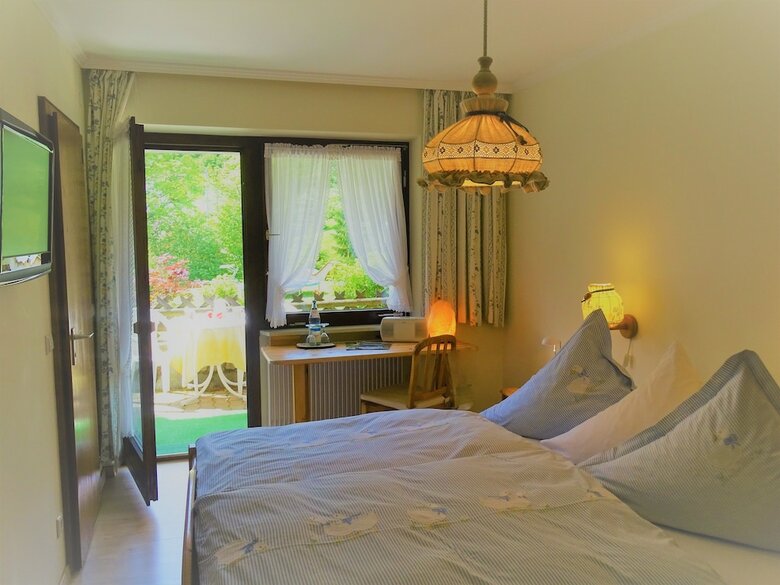 Schwarzwald- Hotel Kr�utle