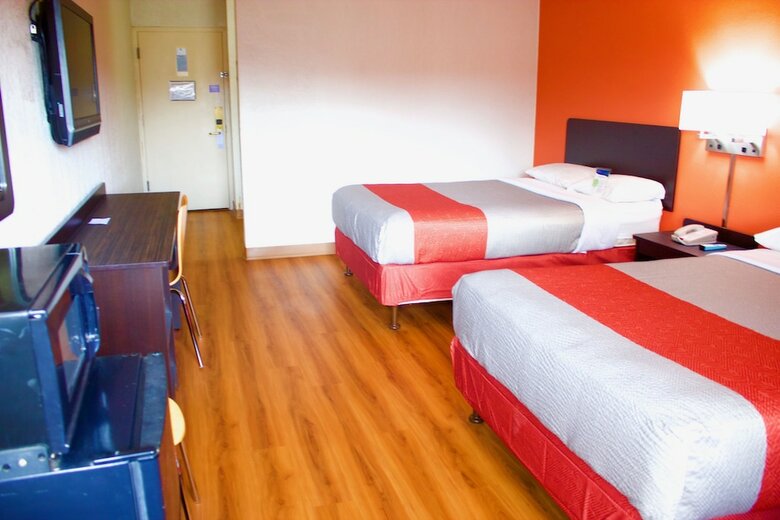 Hotel Motel 6 New Stanton, Pa