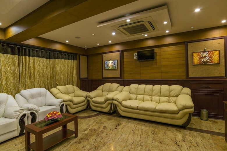 Aparthotel Aaha Airport Hotel