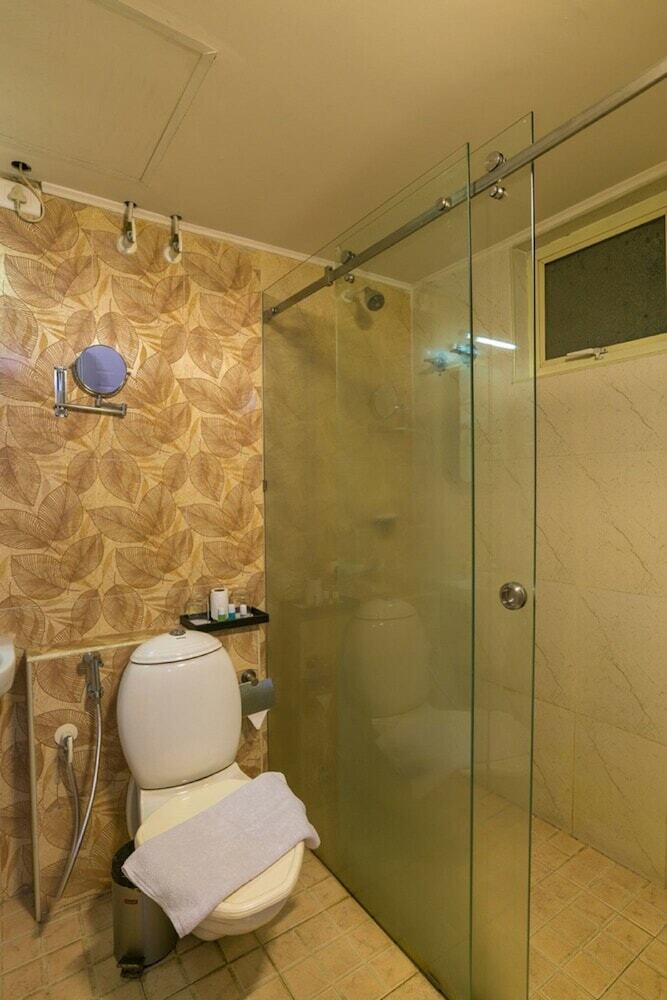 Aparthotel Aaha Airport Hotel