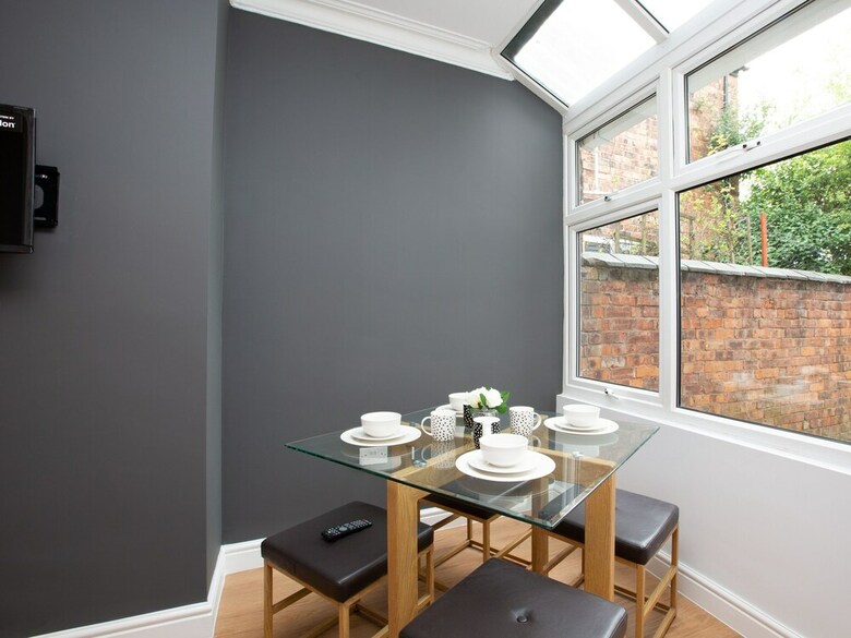 Hotel Crewe Rooms Ruskin Road