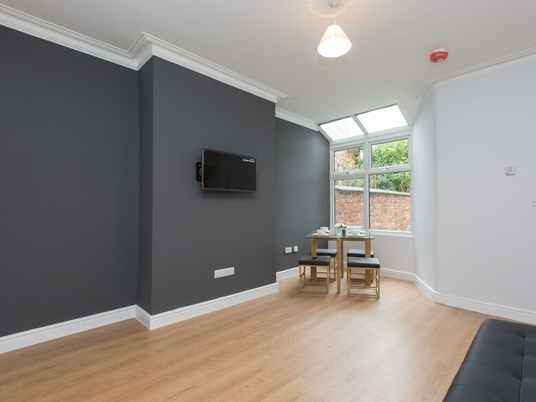Hotel Crewe Rooms Ruskin Road