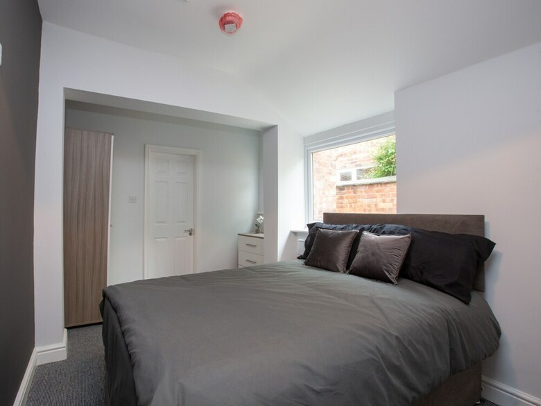 Hotel Crewe Rooms Ruskin Road