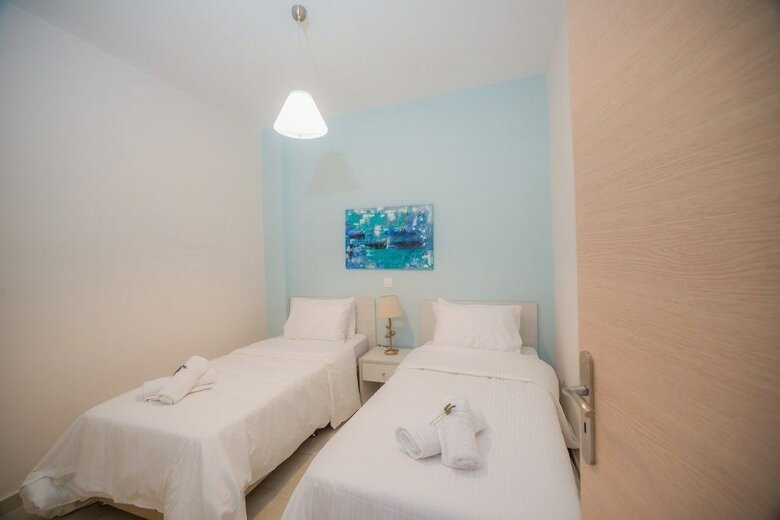 Tesys Studios & Apartments