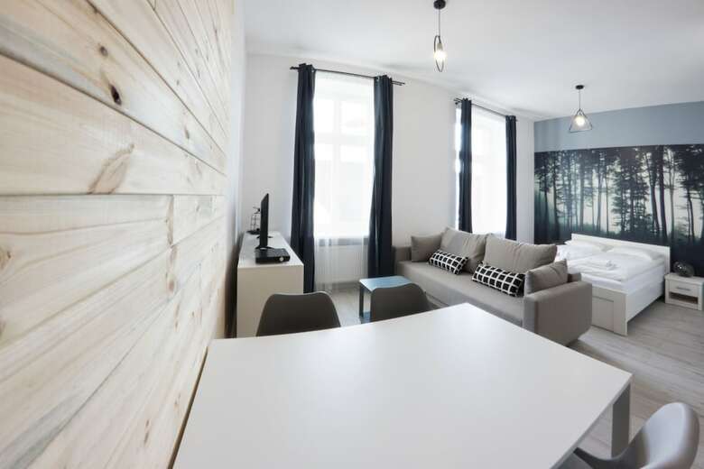 Rister Apartments