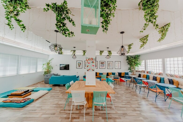 Hostal Art Hostel & Apartments