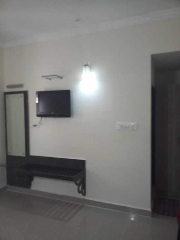 Hotel Chennai Guest House