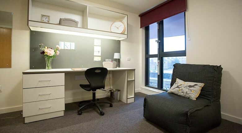 Hotel Powis Place - Campus Residence