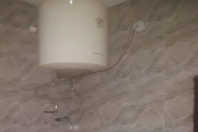 Momak 6 Hotel & Suites