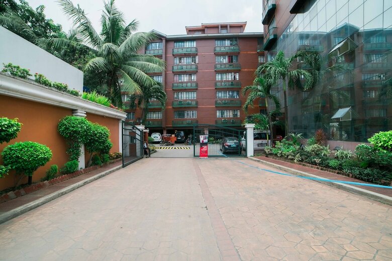 Hotel Reddoorz @ Moonwalk Paranaque