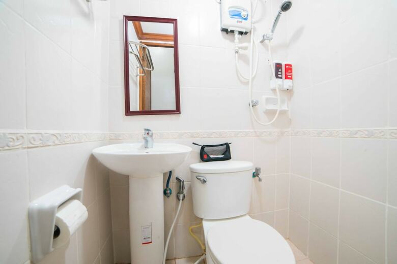 Hotel Reddoorz @ Moonwalk Paranaque