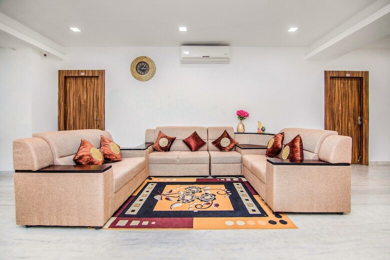 Fabhotel Venkeys Service Apartment