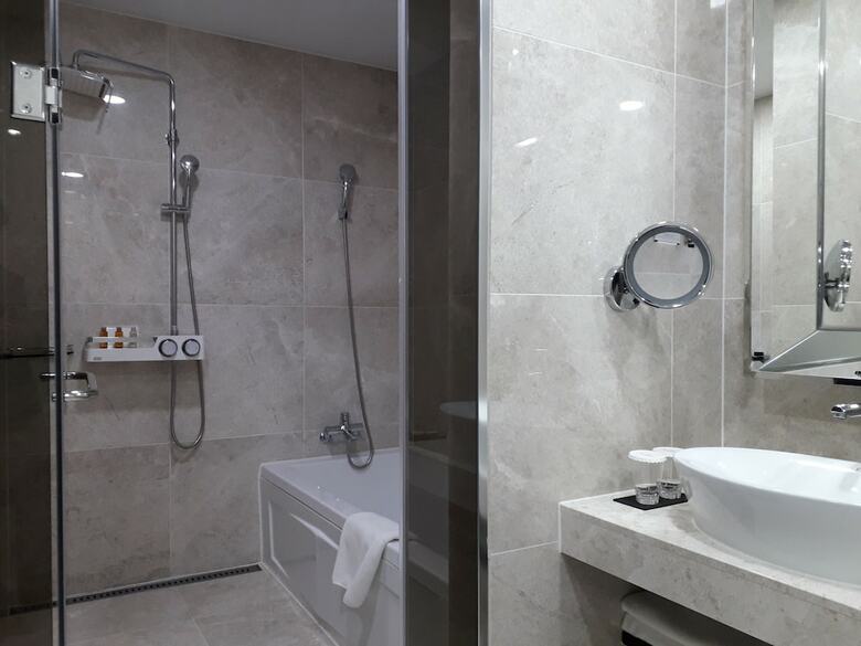 Hotel Ramada Suites By Wyndham Geoje