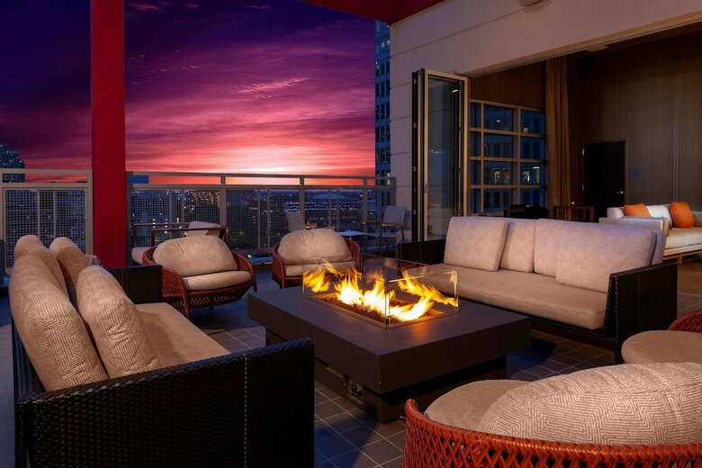 Hotel Courtyard By Marriott Dallas Downtown/reunion District