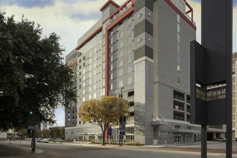 Hotel Courtyard By Marriott Dallas Downtown/reunion District