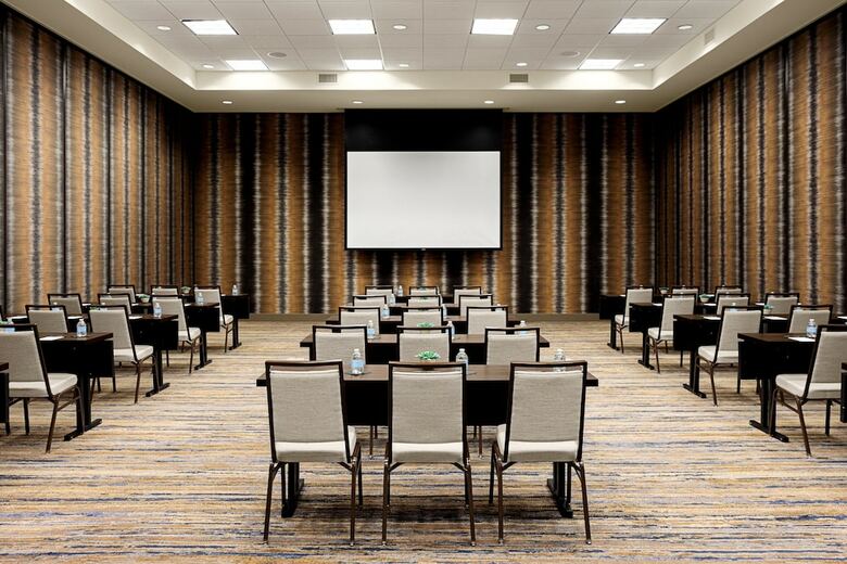 Hotel Courtyard By Marriott Dallas Downtown/reunion District
