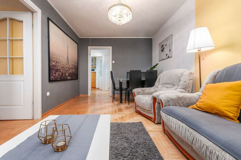 Apartamentos Little Home - Warsaw Royal