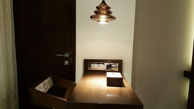 Hotel Peninsula Red Pine