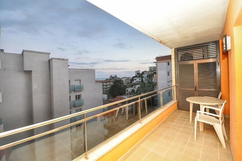 Apartamentos Happy Days Lloretholiday