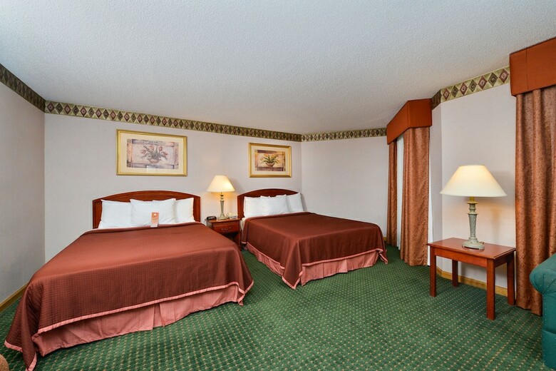 Motel Howard Johnson By Wyndham Lenox
