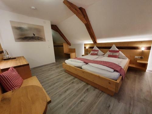 Hostal Gasthaus Zum Hirschen