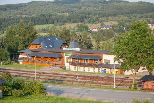 Hostal Pension An Der Erzgebirgsbahn