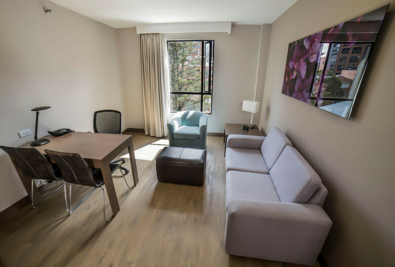 Hotel Embassy Suites By Hilton Bogota - Rosales