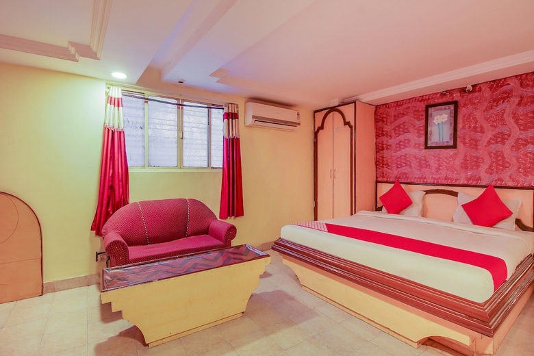 Oyo 12273 Hotel Indraprastha