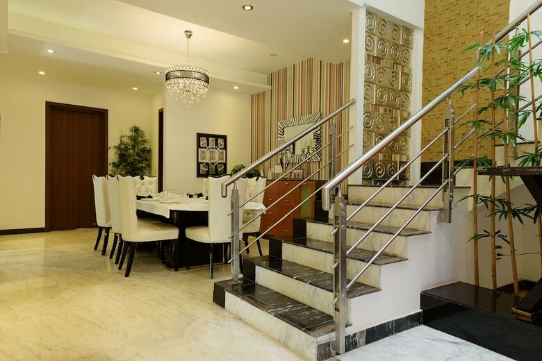 Villa Swiss Royal Suites