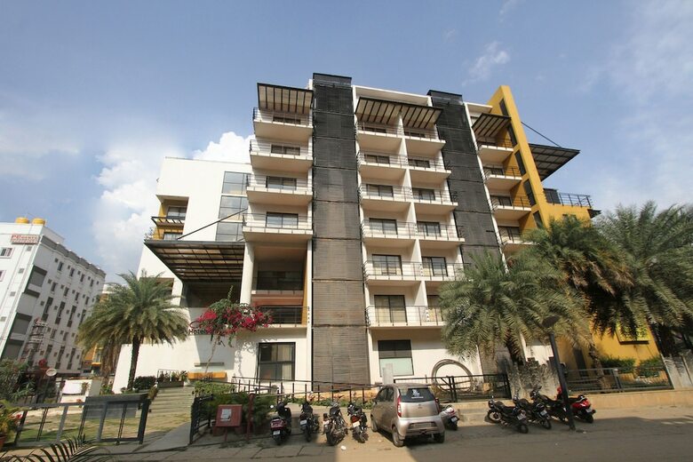 Hotel Capital O 16165 Cartier