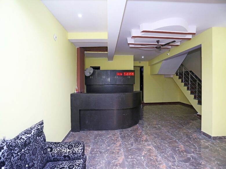 Hotel Oyo 13028 Jhanvi Palace