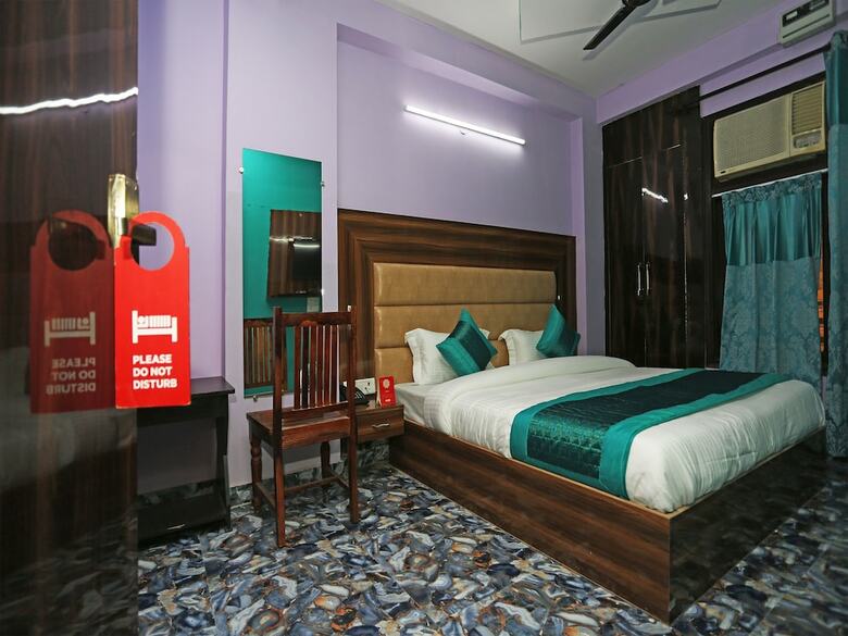 Hotel Oyo 13028 Jhanvi Palace
