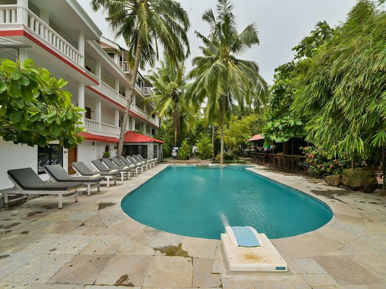 Hotel Oyo 4977 Kristal Sands Beach Resort