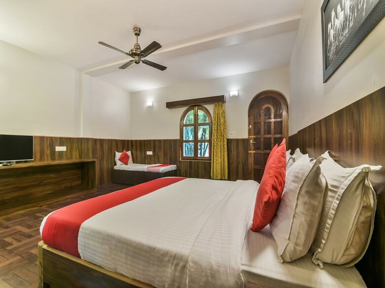 Hotel Oyo 4977 Kristal Sands Beach Resort