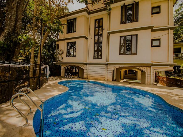 Hotel Oyo 14028 Home Exotic Stay Sangolda