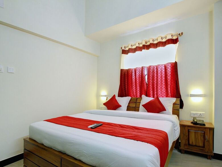 Hotel Oyo 14240 Mohan Residency