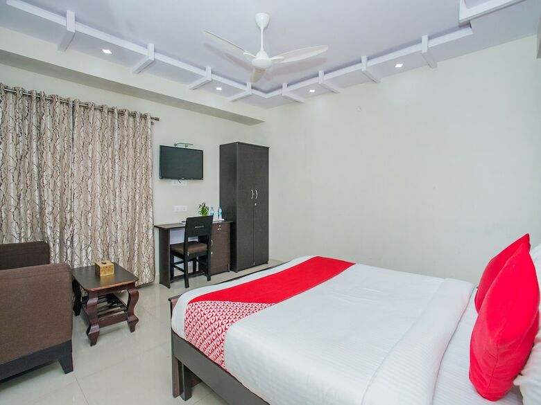 Hotel Oyo 16455 Amazing  Inn