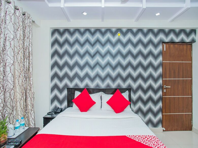 Hotel Oyo 16455 Amazing  Inn
