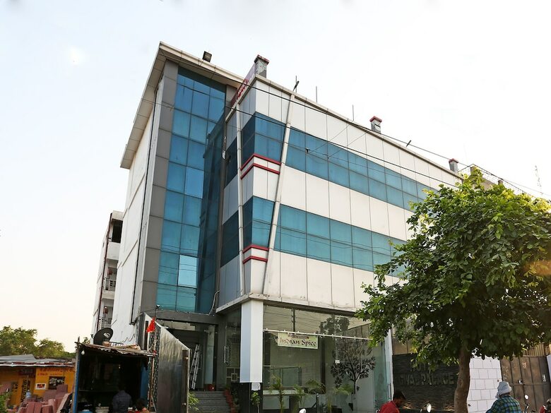 Oyo 13125 Hotel Gwal Palace