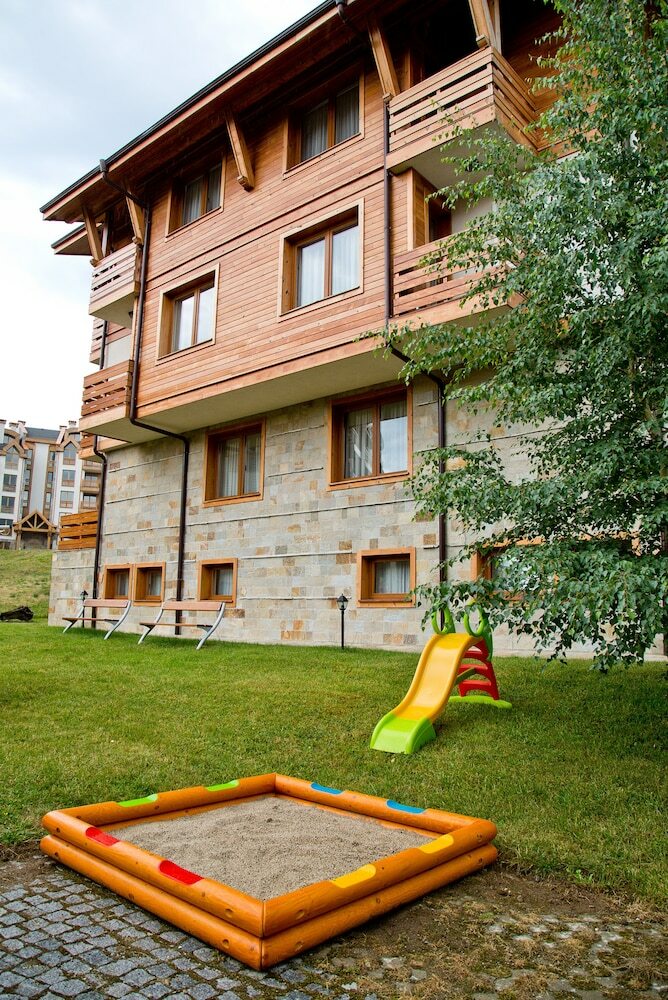 St. Ivan Rilski Hotel & Apartments