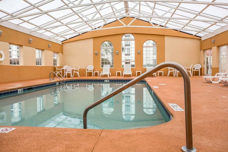 Hotel Comfort Inn & Suites Ft. Jackson Maingate